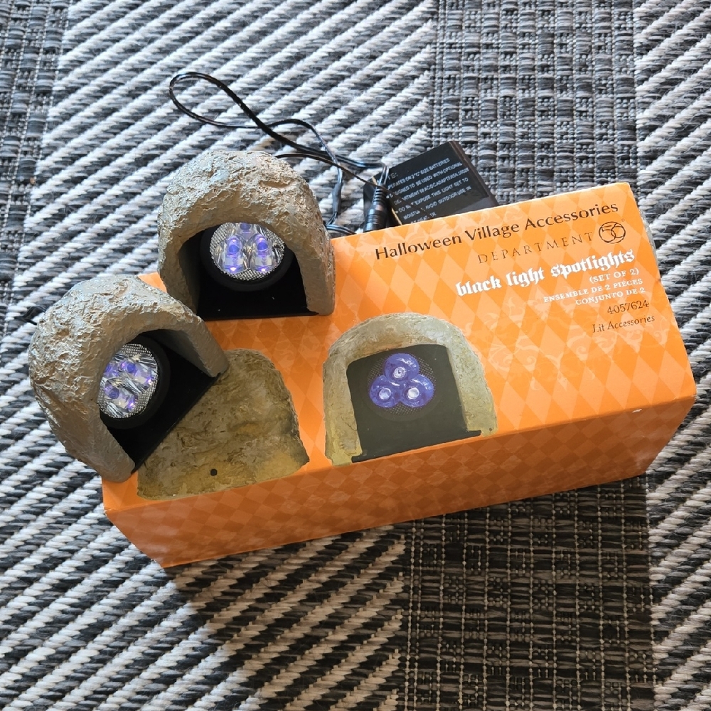 Department 56 Halloween Village Black Light Spotlights 4057624